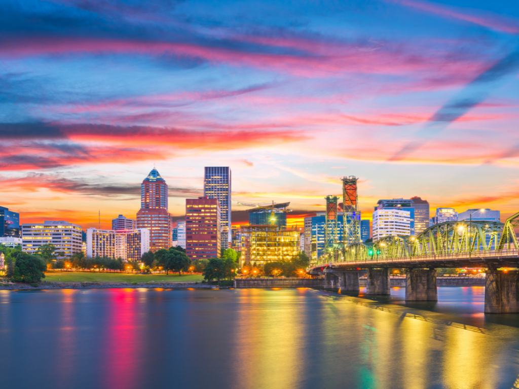 Exploring Oregon the Green Way: Top Road Trips in a Hybrid