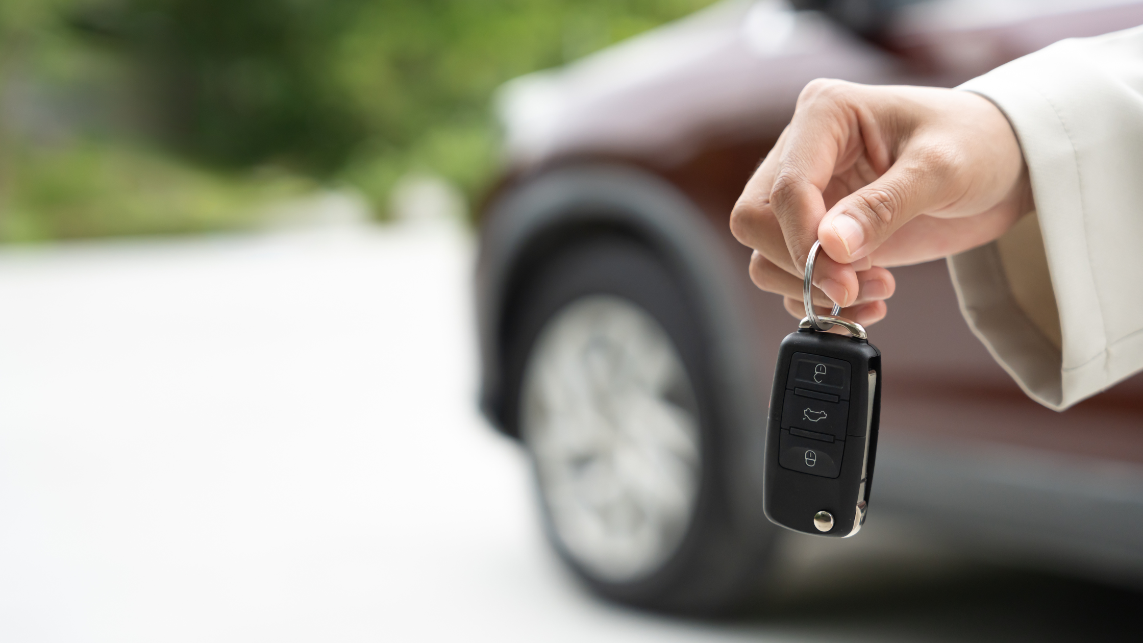Weekly vs. Monthly Car Rental: Which Saves You More?